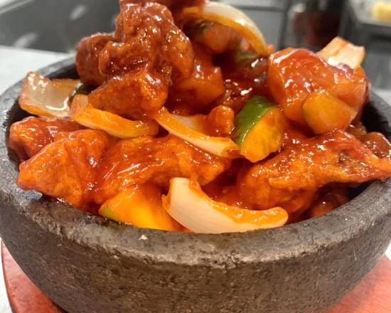 304 Sweet and Sour Pineapple Pork / 咕咾肉