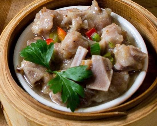 6. Spare Ribs w. Garlic 蒜茸蒸排骨